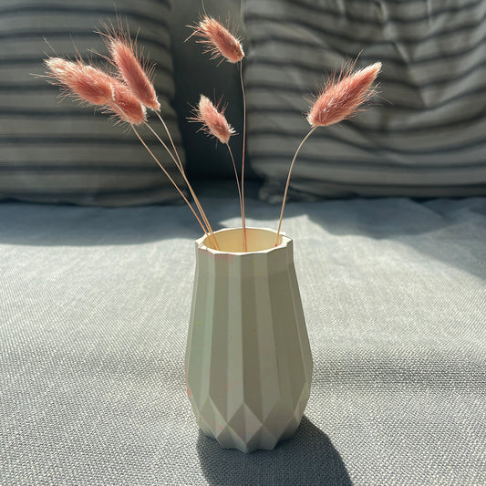 Vase aus Raysin